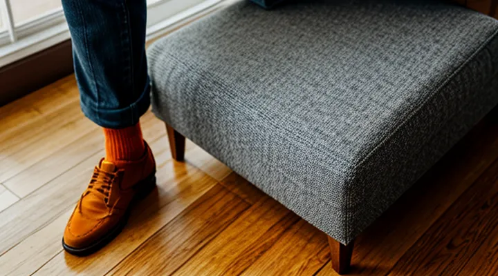 Инструкция: почему собака крадет ваши вещи и носки.